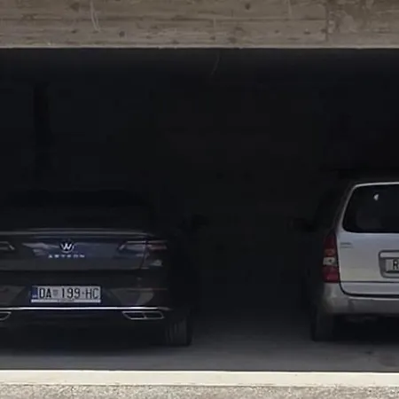 Croatica Sky With Garage